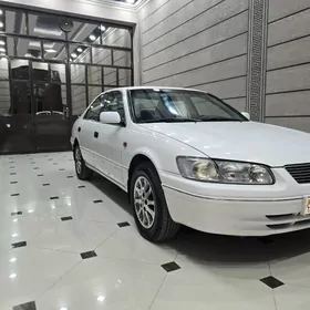 Toyota Camry 1998