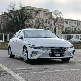 Hyundai Elantra 2025