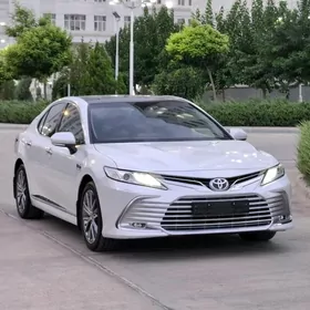 Toyota Camry 2023