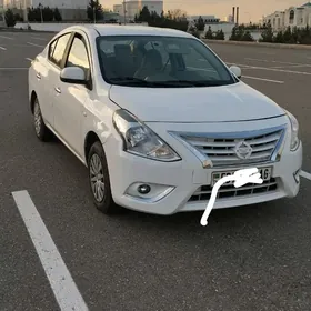 Nissan Sunny 2022