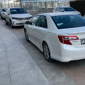 Toyota Camry 2013