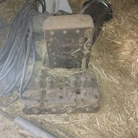 ЧТЗ - 130 TRACTOR