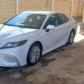Toyota Camry 2022