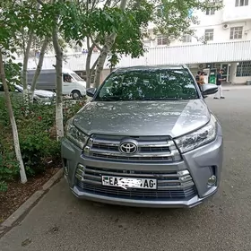 Toyota Highlander 2017
