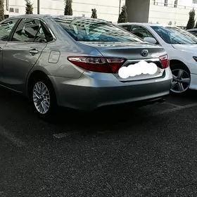 Toyota Camry 2017