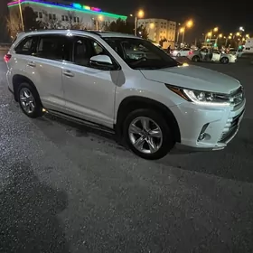 Toyota Highlander 2018