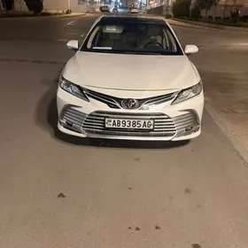 Toyota Camry 2018