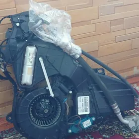 AUDI Q7---Wolkswaqen