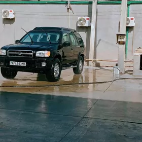 Nissan Pathfinder 2004