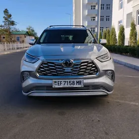 Toyota Highlander 2021