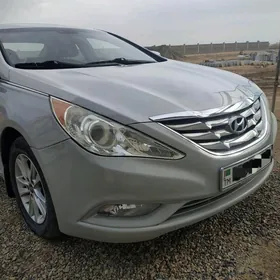 Hyundai Sonata 2010
