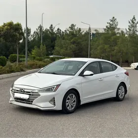 Hyundai Elantra 2020