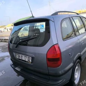 Opel Zafira 2004