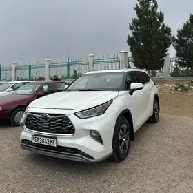 Toyota Highlander 2020