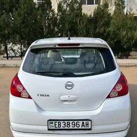 Nissan Tiida 2008