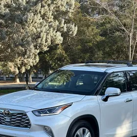 Toyota Highlander 2022
