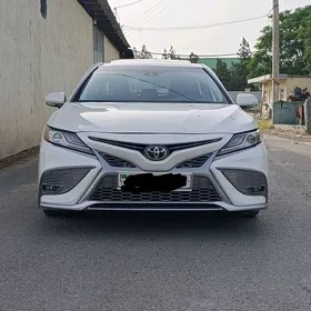 Toyota Camry 2020