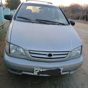 Toyota Sienna 2001