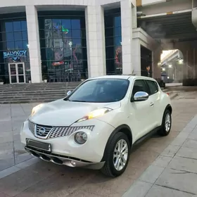 Nissan JUKE 2012