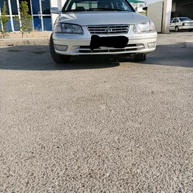 Toyota Camry 1997