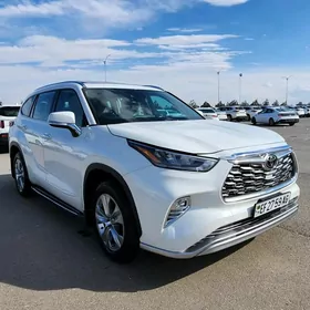 Toyota Highlander 2020