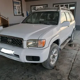 Nissan Pathfinder 2003