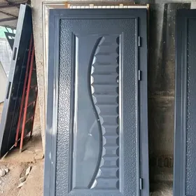 bir açylyan gapylar