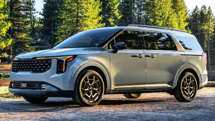 Продажи Kia в США выросли на 13%, спрос смещается к кроссоверам и минивэнам