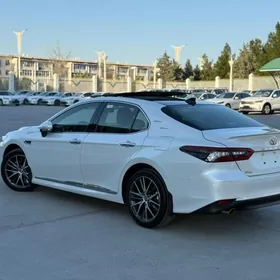 Toyota Camry 2023