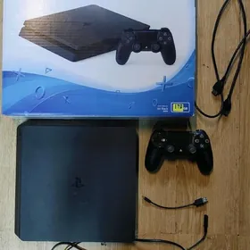 PS4 Slim