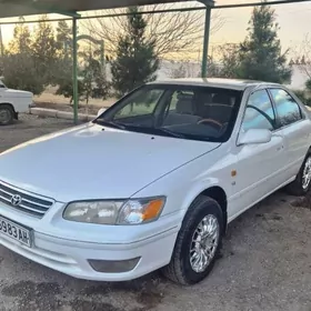 Toyota Camry 2000