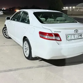 Toyota Camry 2011