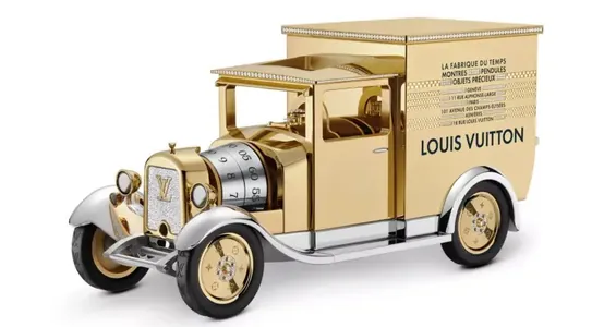 Bahasy €650 müň: Louis Vuitton «Rolls-Royce-den» hem gymmat furgon... şekilinde sagat hödürleýär