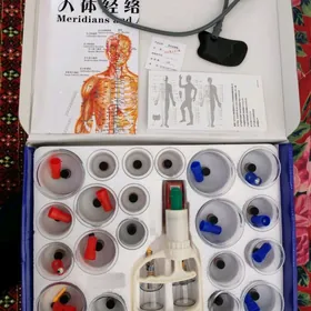 Вакуумные пластмассовые банки.