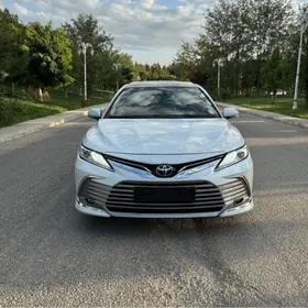 Toyota Camry 2023