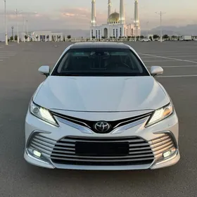 Toyota Camry 2018