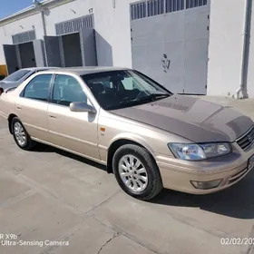 Toyota Camry 2001