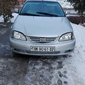Toyota Avensis 2002