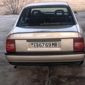 Opel Vectra 1990