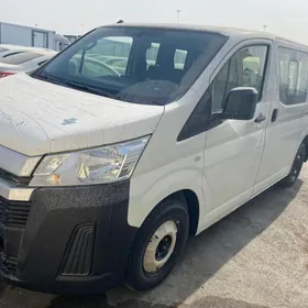 Toyota Hiace 2025