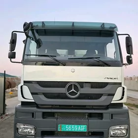 Mercedes-Benz ACTROS 3331 2015