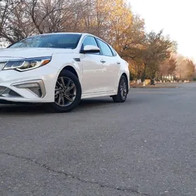 Kia Optima 2019