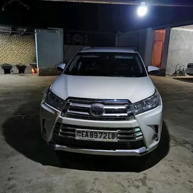 Toyota Highlander 2018