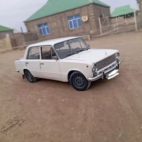 Lada 2104 1987