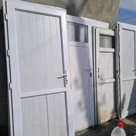 Plastic alyumin gapylar