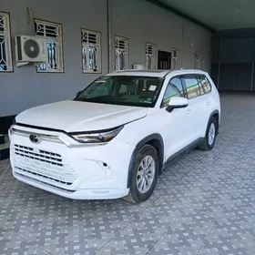 Toyota Grand Highlander 2023