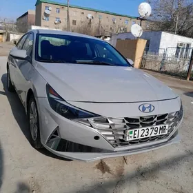 Hyundai Elantra 2021