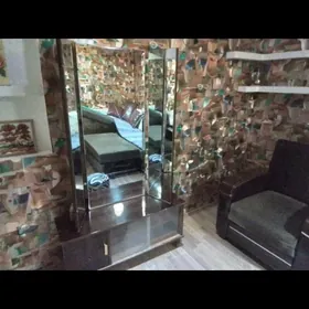 Трюмо и Кресло