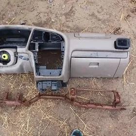 nissan pathfinder kuzwa, salon