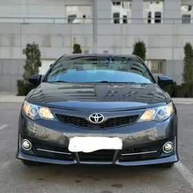 Toyota Camry 2013